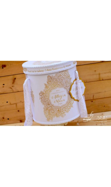 Trusou botez alb cu gold elegant si special cu broderie customizata Boho 10